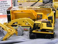 Construction Truck Scale Model Toy Show IMCATS-2009-085-s